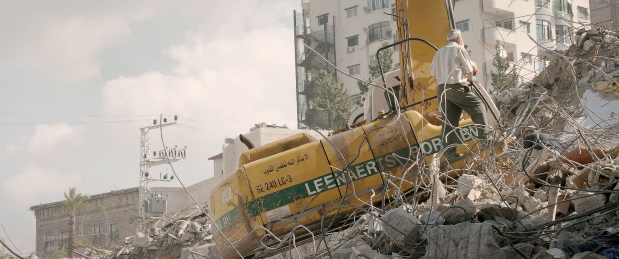 GazaSurfClub-04_copyright_Niclas Reed Middleton_Little Bridge Pictures